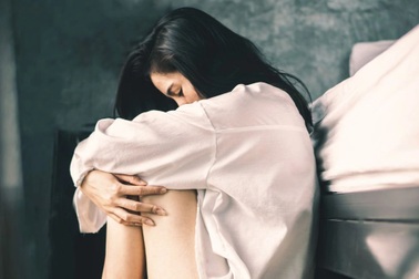 Chồng dội cả nồi canh lên người chỉ vì tôi làm một chuyện rất bình thường