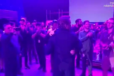 Robert Downey Jr. chia sẻ hình ảnh trên phim trường "Endgame" trong ngày quay cuối cùng