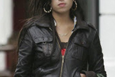 Amy Winehouse lại trốn trại cai nghiện