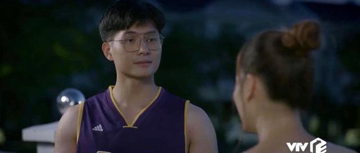 Bạn trai kém 12 tuổi của Lệ Quyên gây tranh cãi khi đóng phim - 4 Bạn trai kém 12 tuổi của Lệ Quyên gây tranh cãi khi đóng phim - 4