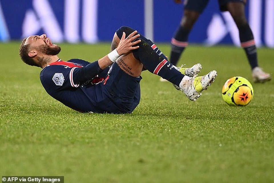 Neymar thở phào sau chấn thương, gửi lời thách đấu Messi - 1 Neymar thở phào sau chấn thương, gửi lời thách đấu Messi - 1