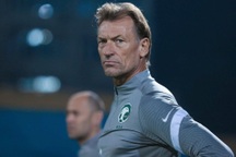 HLV Saudi Arabia tuyên bố chơi 200% sức lực trước tuyển Việt Nam