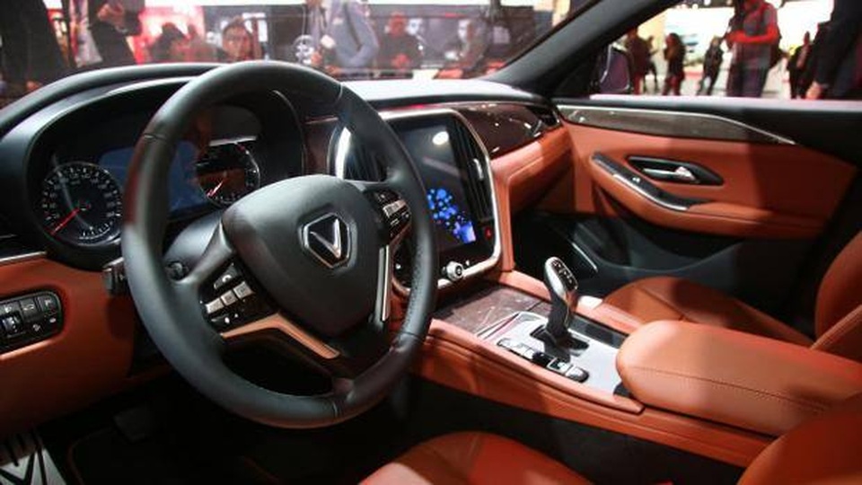 Mua xe VinFast Lux lợi hơn thuê xe sang như thế nào? - 4 Mua xe VinFast Lux lợi hơn thuê xe sang như thế nào? - 4
