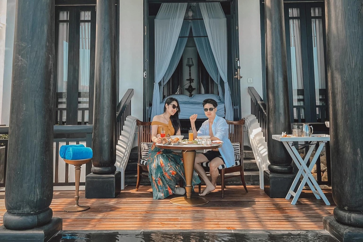 Cặp đôi chi 30 triệu đồng/đêm cho chuyến trăng mật sang chảnh tại Đà Nẵng - 6 Cặp đôi chi 30 triệu đồng/đêm cho chuyến trăng mật sang chảnh tại Đà Nẵng - 6