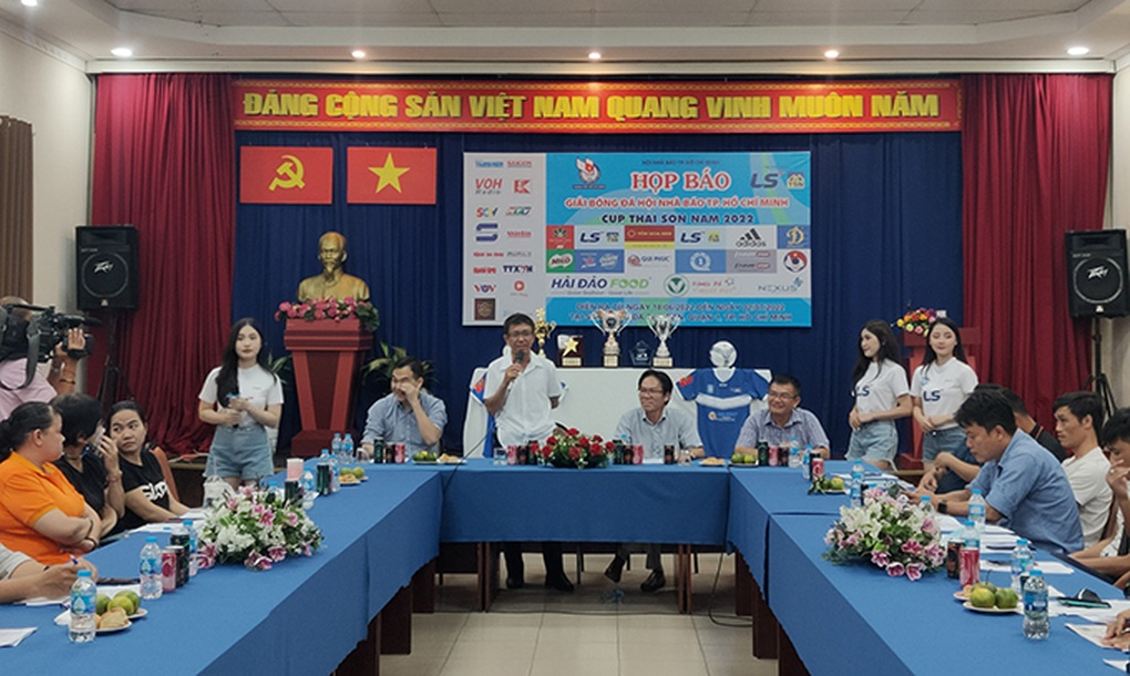 Giải bóng đá Hội nhà báo TPHCM trở lại sau một năm tạm ngưng - 1 Giải bóng đá Hội nhà báo TPHCM trở lại sau một năm tạm ngưng - 1