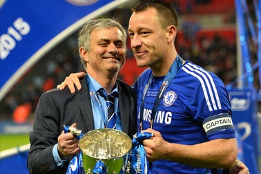 Mourinho quyết định giữ lại John Terry