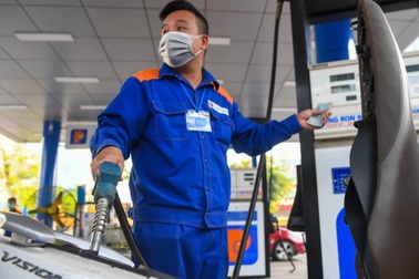 Dự báo giá xăng dầu ngày mai đồng loạt tăng mạnh