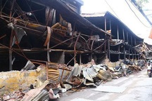 Nhà máy cố thủ trên đất vàng: Lo câu chuyện nhà máy di dời, cao ốc mọc lên