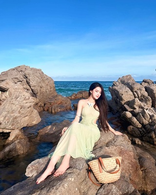 Tân hoa hậu Phương Oanh: Sở hữu IELTS 7.5, có chị gái sinh đôi xinh đẹp - 11