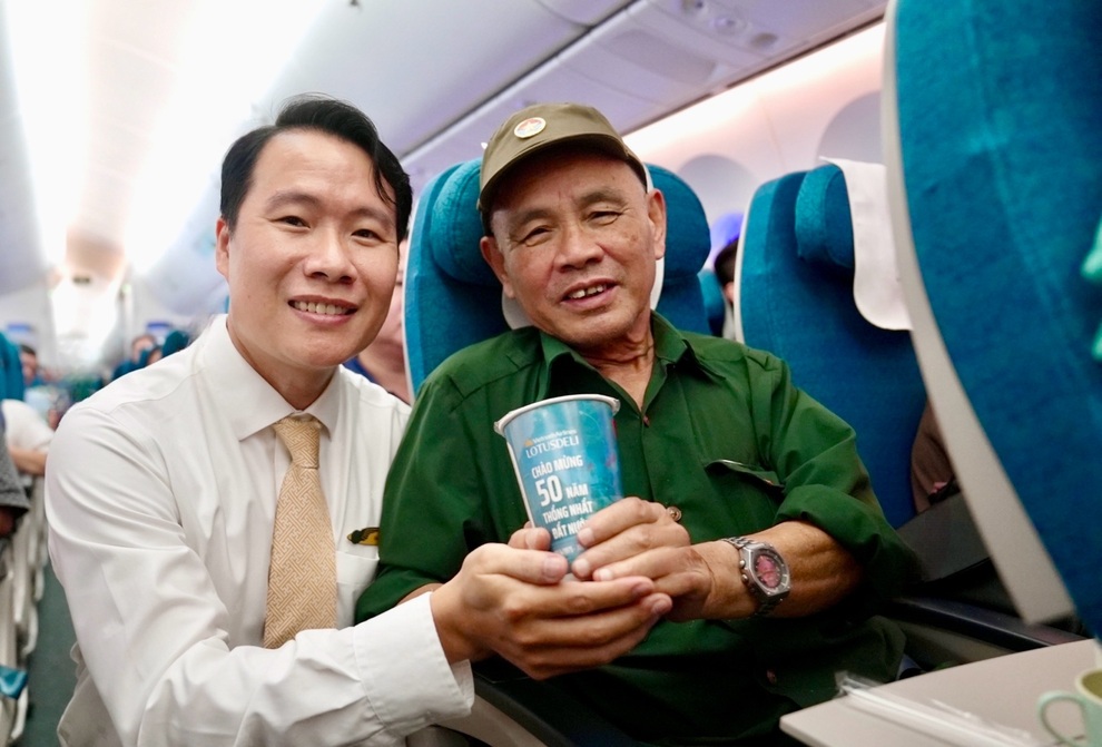 Vietnam Airlines: Tự hào bản sắc, hướng tới tương lai - 3 Vietnam Airlines: Tự hào bản sắc, hướng tới tương lai - 3