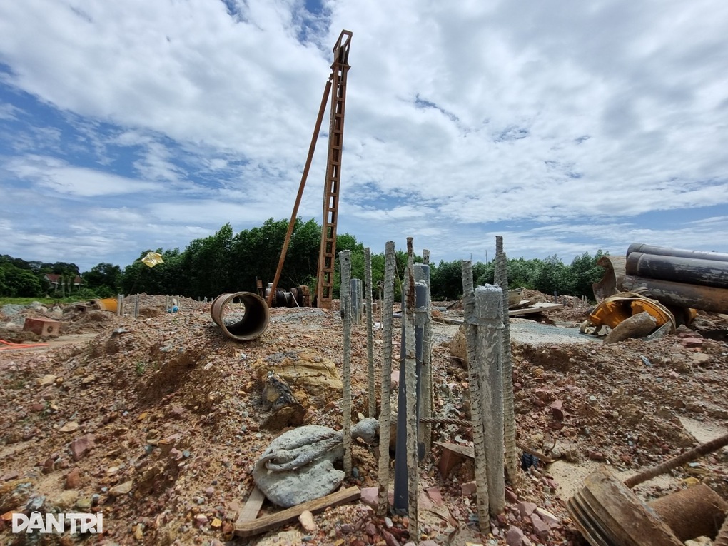 Đầu tư 93 tỷ đồng cho hơn 4km đường, làm 3 năm chưa xong - 3