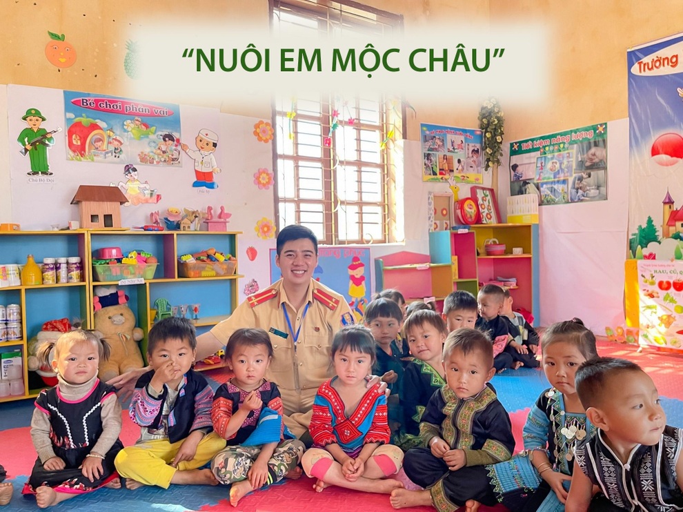 Chiến sĩ công an với thành tích khủng, giúp trẻ vùng cao bữa cơm có thịt - 4 Chiến sĩ công an với thành tích khủng, giúp trẻ vùng cao bữa cơm có thịt - 4
