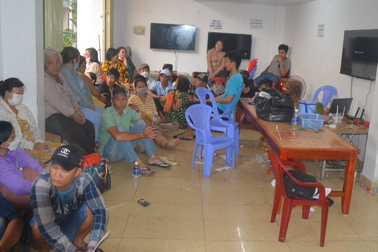 Bắt quả tang nhiều "cò đất" ở Long An đánh bạc trực tuyến