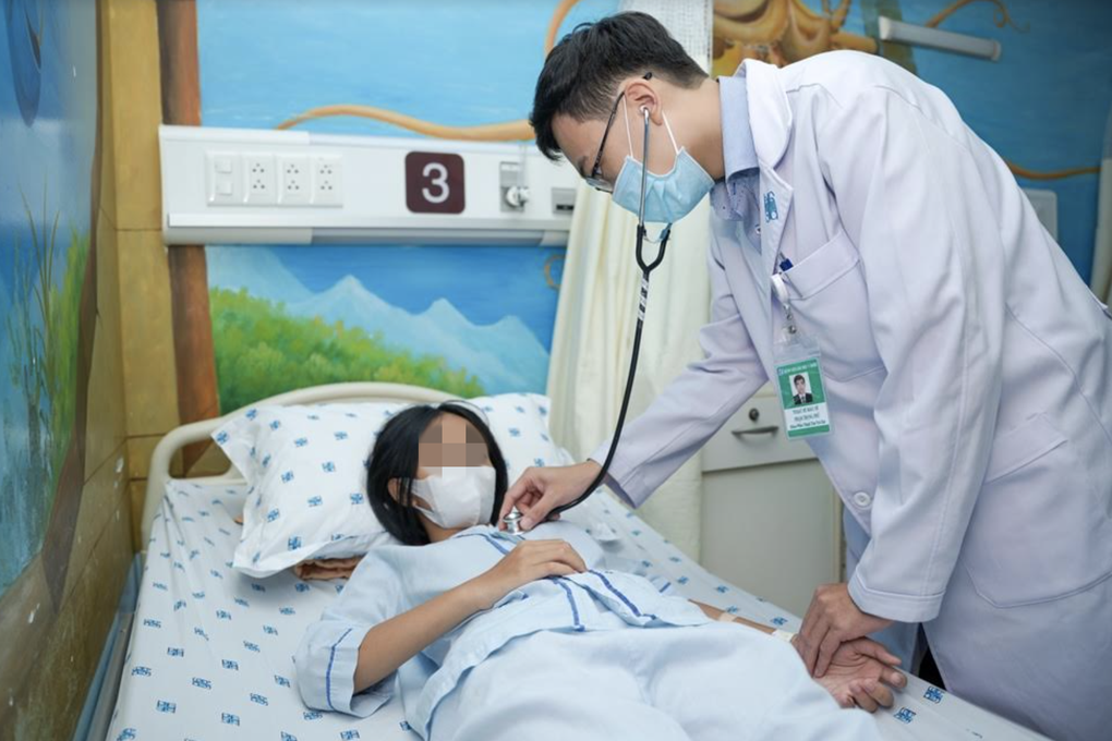 Mẹ đi khắp nơi tìm 600 triệu đồng cứu con gái mắc bệnh hiểm phải sửa tim - 1 Mẹ đi khắp nơi tìm 600 triệu đồng cứu con gái mắc bệnh hiểm phải sửa tim - 1