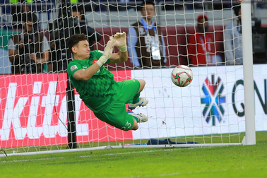 Thủ thành Lâm Tây bị hack Facebook, Instagram, để lộ thông tin nhạy cảm