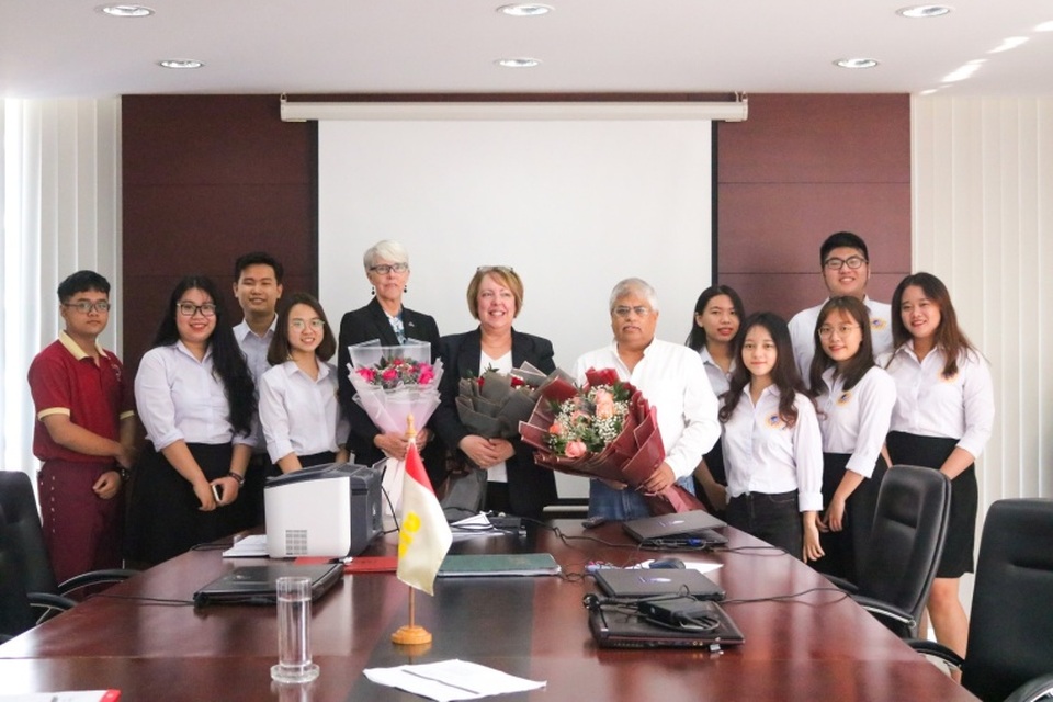 Trường đại học đầu tiên ở Việt Nam đạt kiểm định của IACBE - 4 Trường đại học đầu tiên ở Việt Nam đạt kiểm định của IACBE - 4