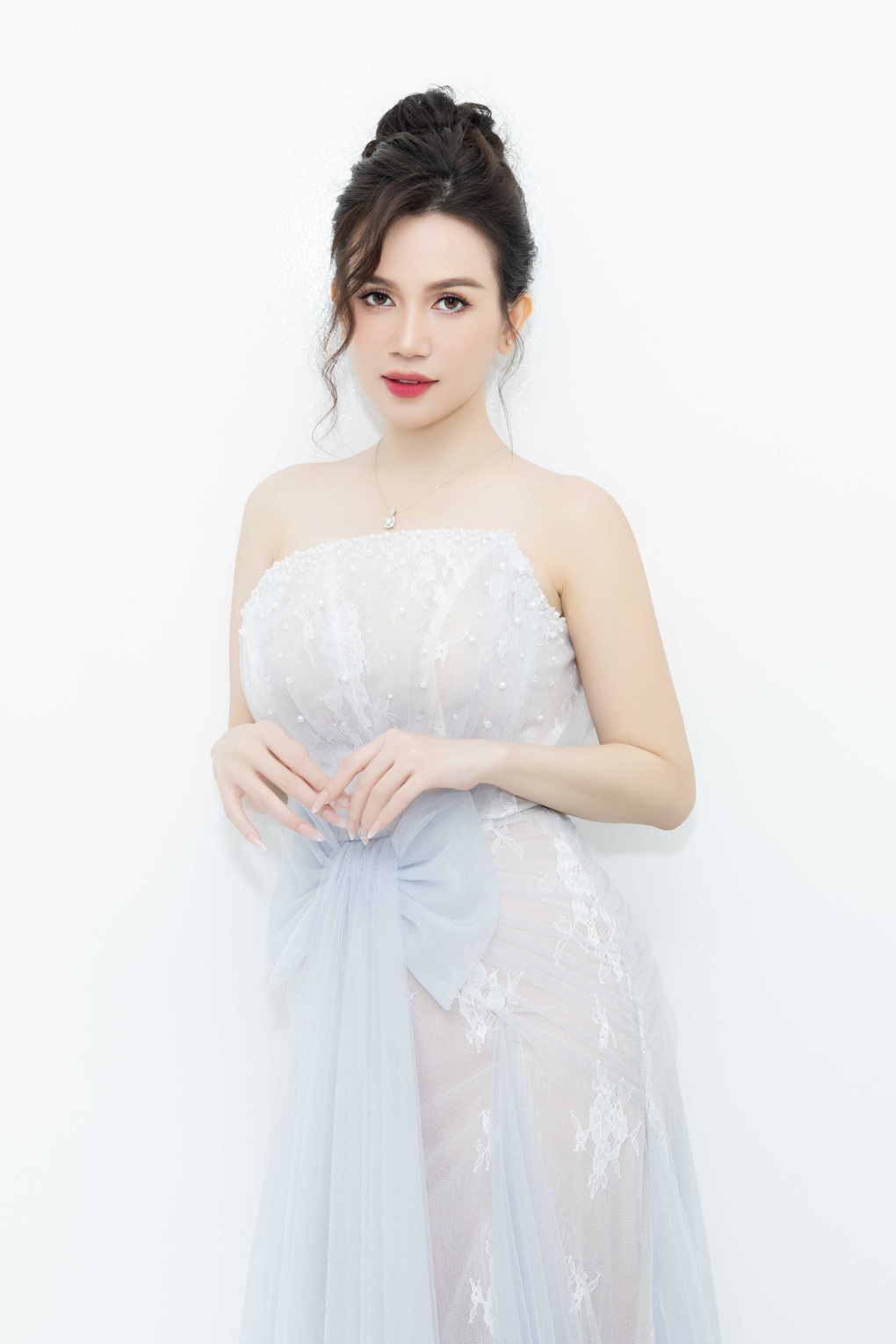 Sĩ Thanh, Midu, Trương Quỳnh Anh đọ nhan sắc không tuổi - 2 Sĩ Thanh, Midu, Trương Quỳnh Anh đọ nhan sắc không tuổi - 2