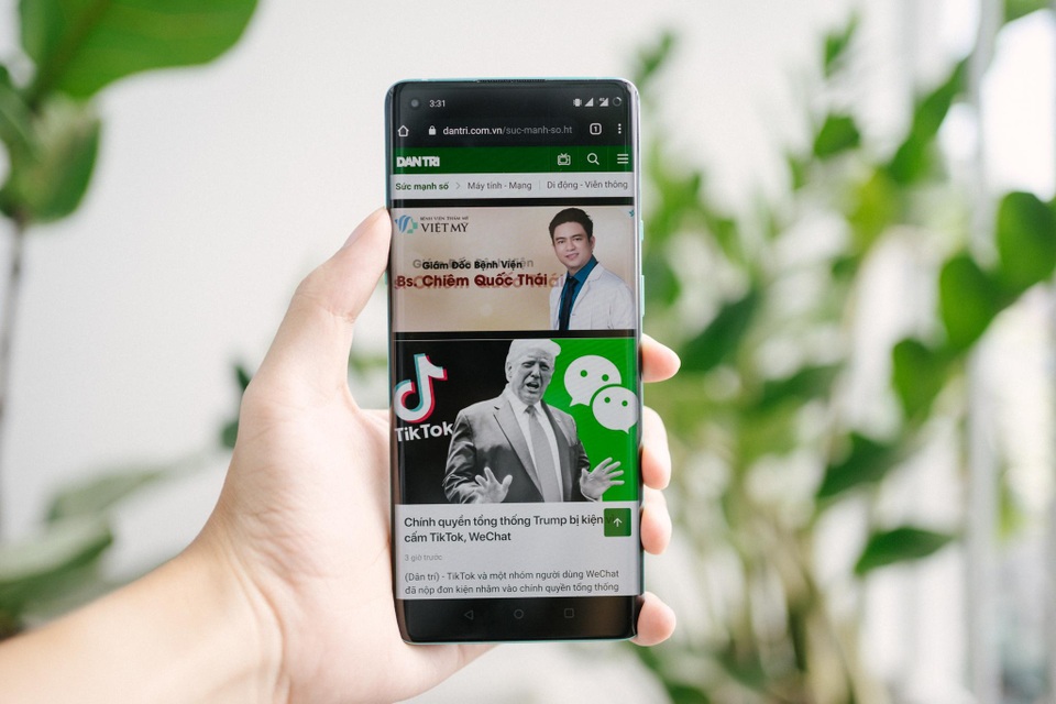 Trên tay OnePlus 8 Pro 5G: đối thủ mới của Galaxy Note 20 Ultra 5G - 4 Trên tay OnePlus 8 Pro 5G: đối thủ mới của Galaxy Note 20 Ultra 5G - 4