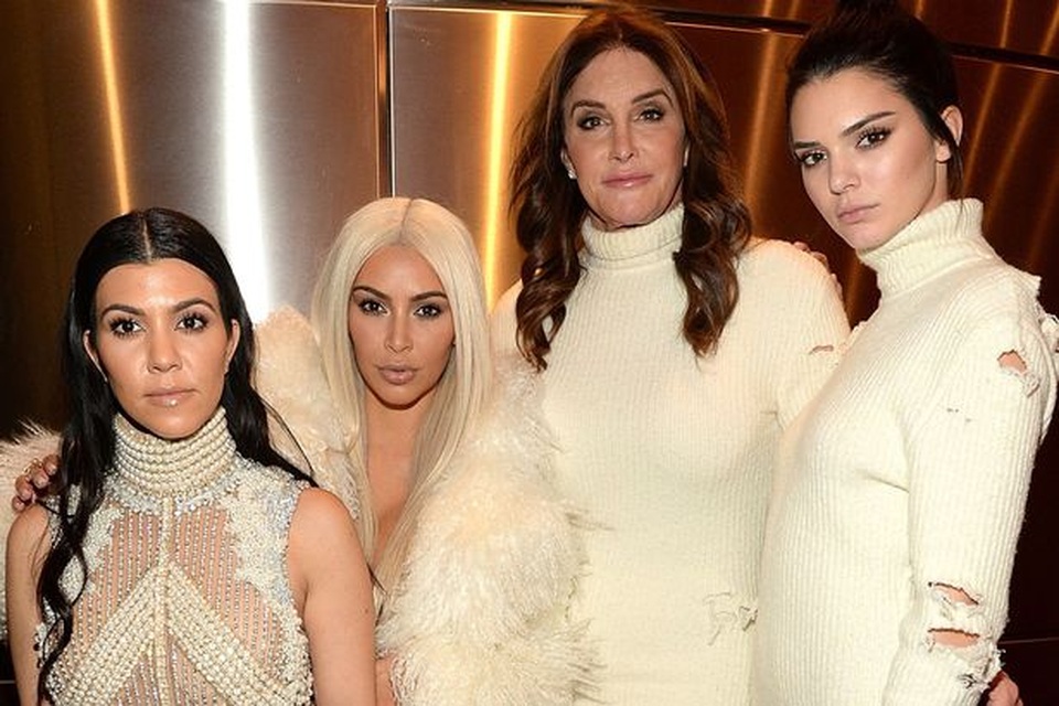 Sau khi chuyển giới, Caitlyn Jenner vẫn được con gọi là bố - 2 Sau khi chuyển giới, Caitlyn Jenner vẫn được con gọi là bố - 2
