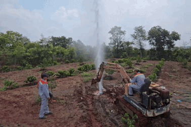 Người dân kiến nghị kiểm tra giếng phun khí, nước như vòi rồng ở Gia Lai