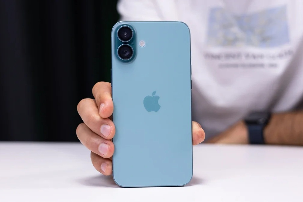iPhone 16 Plus đếm ngược ngày rời kệ hàng tại Việt Nam - 2