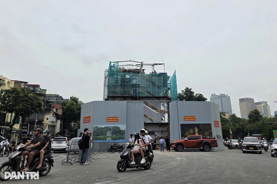 Lộ hình hài quảng trường Đông Kinh Nghĩa Thục sau phá bỏ tòa Hàm cá mập - 2