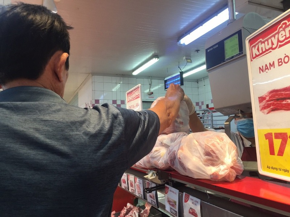Bán một lứa gà, chủ trang trại mất ngay biệt thự - 2 Bán một lứa gà, chủ trang trại mất ngay biệt thự - 2