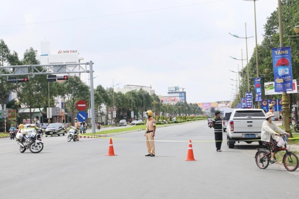 Quận Nhất Cần Thơ cách ly xã hội: Ra ngõ là cán bộ hỏi đi đâu - 1 Quận Nhất Cần Thơ cách ly xã hội: Ra ngõ là cán bộ hỏi đi đâu - 1