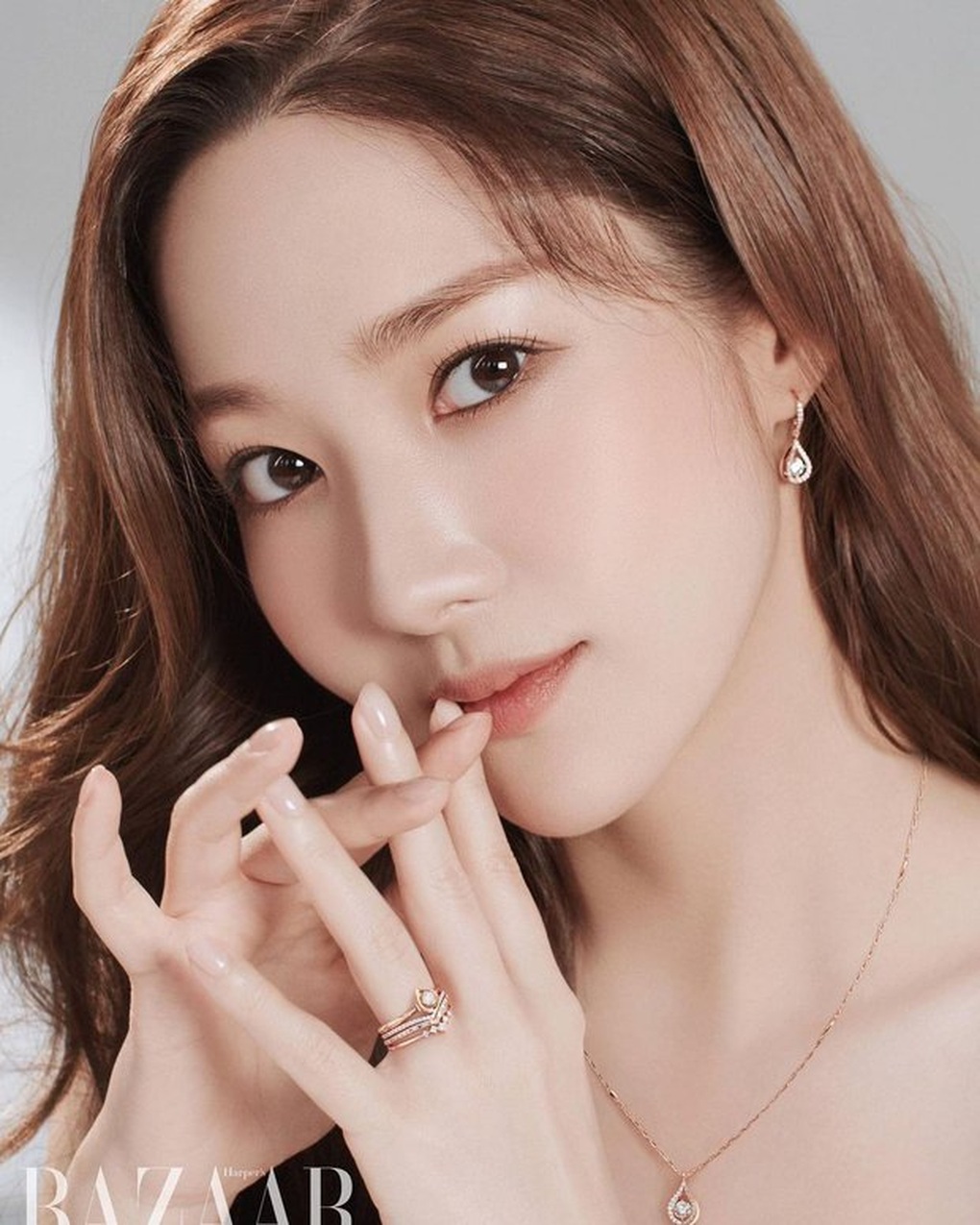 Nữ thần dao kéo Park Min Young lao đao vì bê bối của bạn trai cũ - 1 Nữ thần dao kéo Park Min Young lao đao vì bê bối của bạn trai cũ - 1