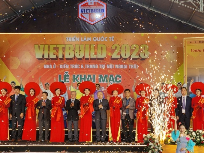 Lễ khai mạc triển lãm.