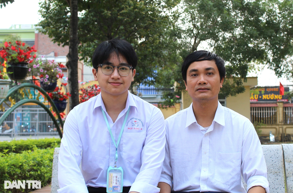 Nam sinh mồ côi, học trường huyện đạt học sinh giỏi quốc gia - 4 Nam sinh mồ côi, học trường huyện đạt học sinh giỏi quốc gia - 4