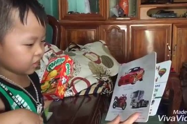 Báo nước ngoài “choáng” với khả năng “bắn tiếng Anh như gió” của bé trai 4 tuổi người Việt