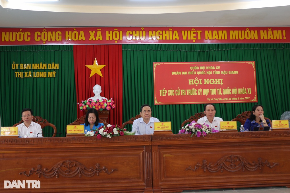 Ông Trần Thanh Mẫn gợi mở nhiều giải pháp để phát triển tỉnh Hậu Giang - 1 Ông Trần Thanh Mẫn gợi mở nhiều giải pháp để phát triển tỉnh Hậu Giang - 1