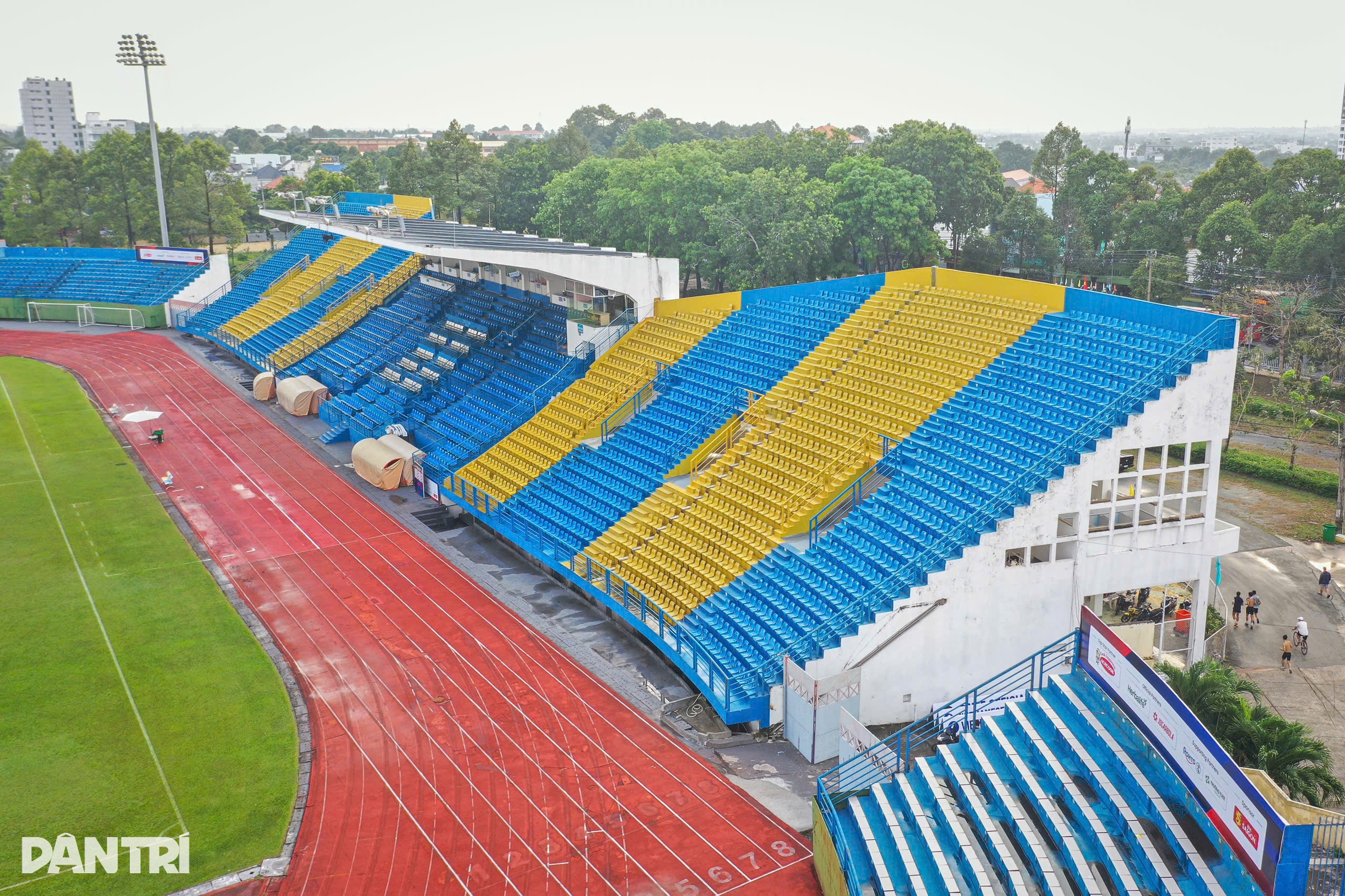 View - Mặt cỏ sân Gò Đậu xanh mướt, tuyển Việt Nam sẵn sàng gặp Campuchia và Lào | Báo Dân trí