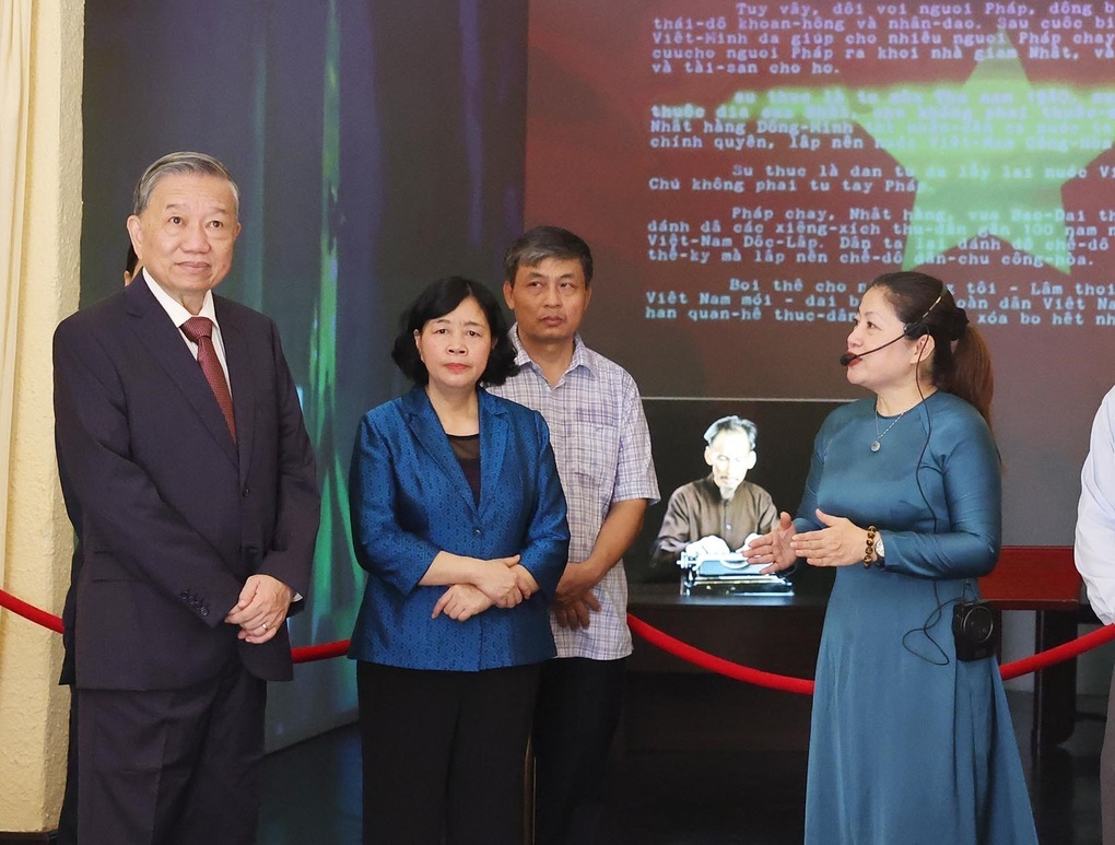 Tổng Bí thư Tô Lâm thăm nơi Bác Hồ viết Tuyên ngôn Độc lập - 2 Tổng Bí thư Tô Lâm thăm nơi Bác Hồ viết Tuyên ngôn Độc lập - 2