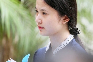 Nét xinh tươi, trong sáng của nữ sinh trong kỳ thi THPTQG