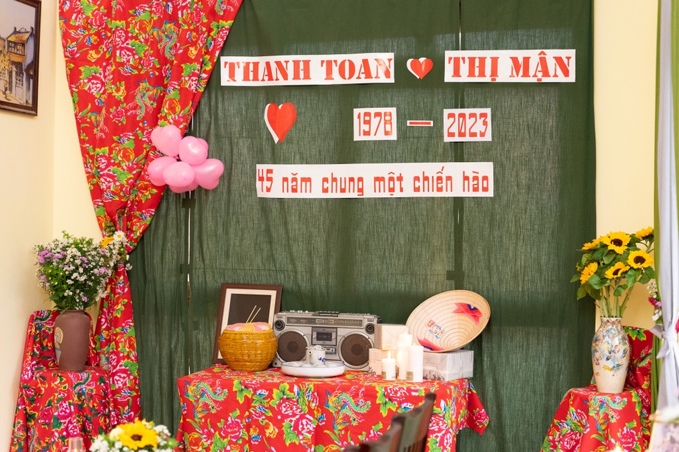 Bí mật tổ chức đám cưới cho bố mẹ và chuyện tình 45 năm chung một chiến hào - 3 Bí mật tổ chức đám cưới cho bố mẹ và chuyện tình 45 năm chung một chiến hào - 3