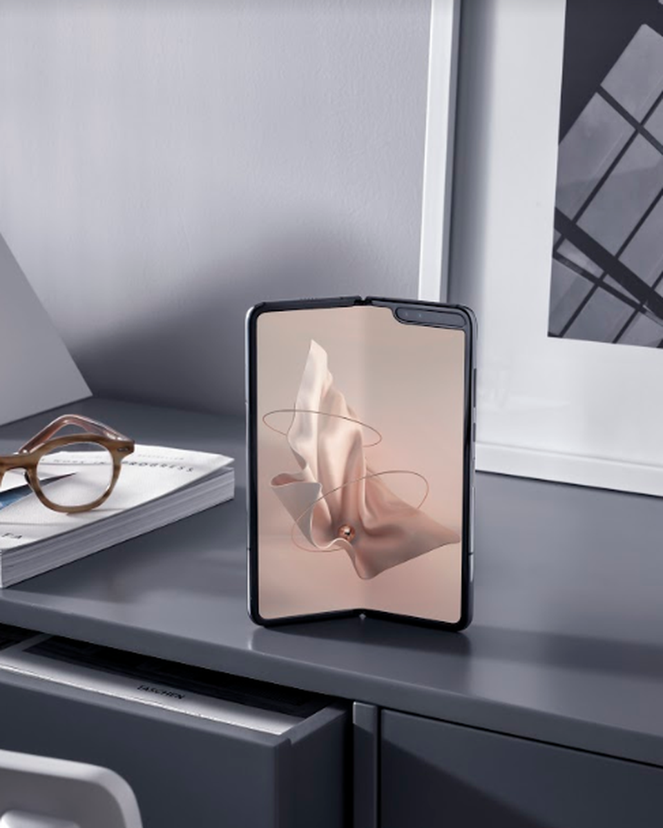 Chiếc smartphone ấn tượng của năm 2019 - 5 Chiếc smartphone ấn tượng của năm 2019 - 5