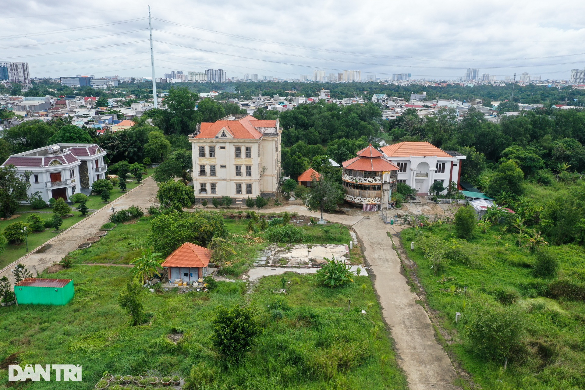 Người dân TPHCM mắc kẹt trong dự án đất nền hơn 20 năm chưa được xây nhà - 9 Người dân TPHCM mắc kẹt trong dự án đất nền hơn 20 năm chưa được xây nhà - 9