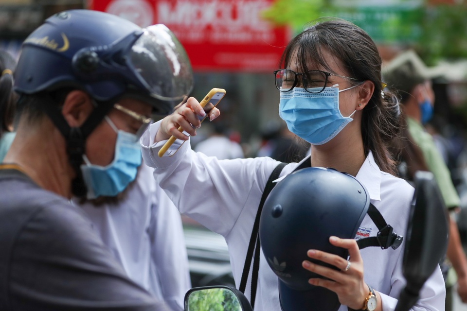 Gợi ý giải đề thi môn Toán tốt nghiệp THPT 2020 - 1 Gợi ý giải đề thi môn Toán tốt nghiệp THPT 2020 - 1