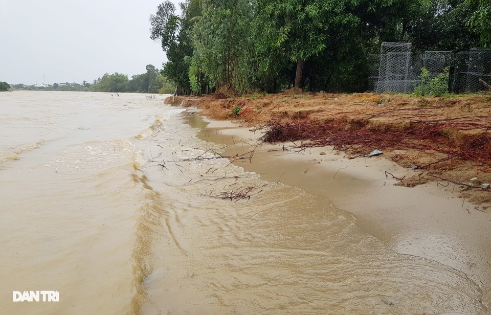 Văn bản lạ gây phẫn nộ tại TP Nha Trang: Biển nước làm lộ sự quan liêu! - 5 Văn bản lạ gây phẫn nộ tại TP Nha Trang: Biển nước làm lộ sự quan liêu! - 5