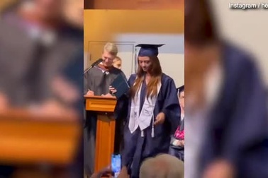 Leni Klum tốt nghiệp trung học