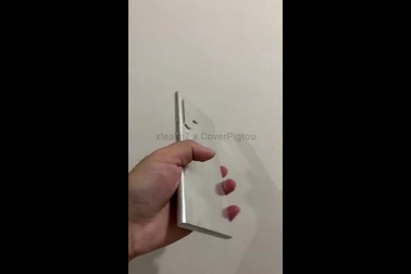 Cận cảnh khuôn mẫu cho thấy thiết kế hoàn chỉnh của Galaxy S22 Ultra