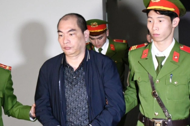Nhật ký xét xử Việt Á: Phan Quốc Việt và câu chuyện cảm ơn, hoa hồng - 3 Nhật ký xét xử Việt Á: Phan Quốc Việt và câu chuyện cảm ơn, hoa hồng - 3