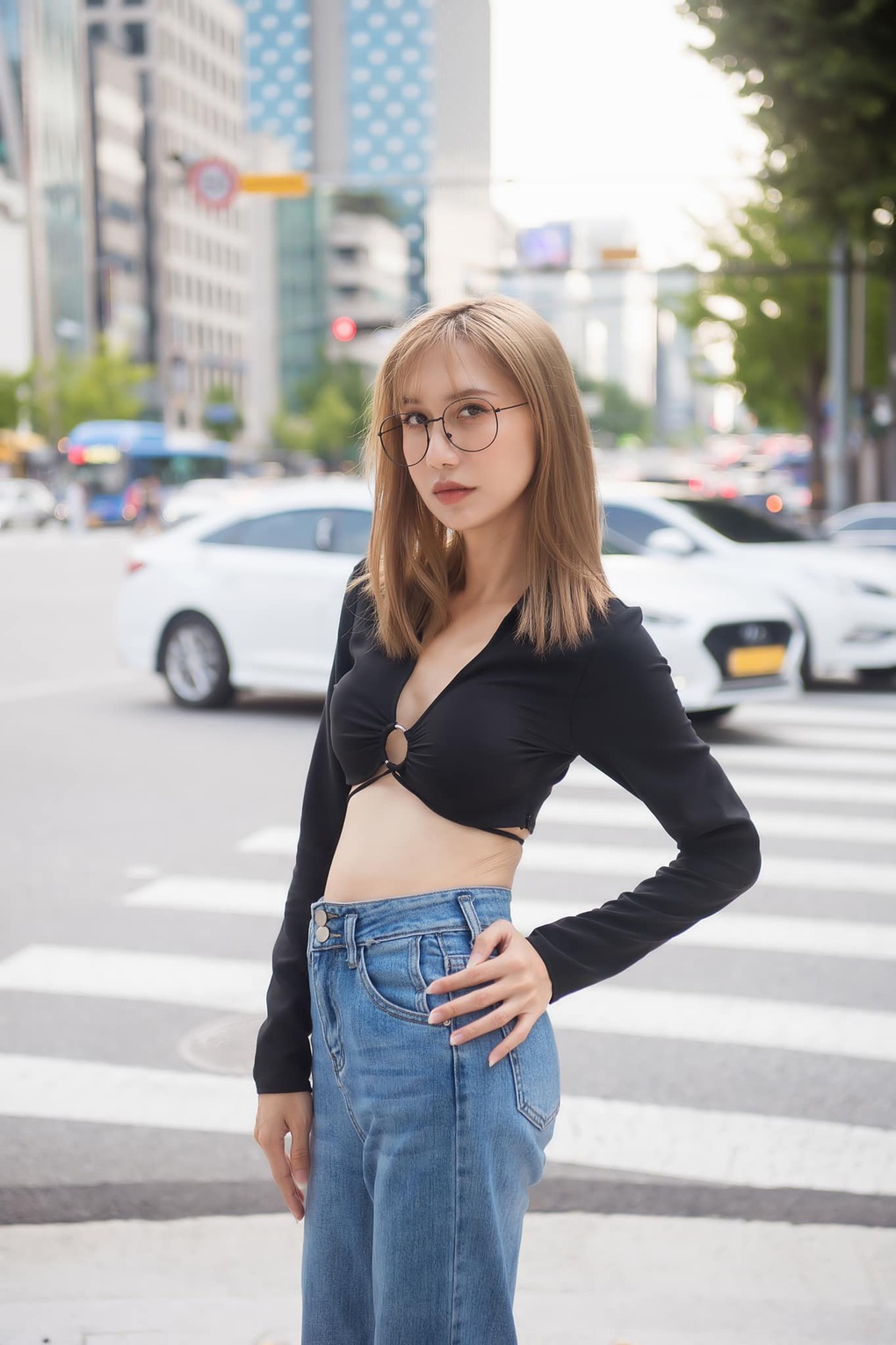 Lynk Lee ngày càng quyến rũ, tiết lộ vừa trùng tu 1 điểm trên gương mặt - 11 Lynk Lee ngày càng quyến rũ, tiết lộ vừa trùng tu 1 điểm trên gương mặt - 11