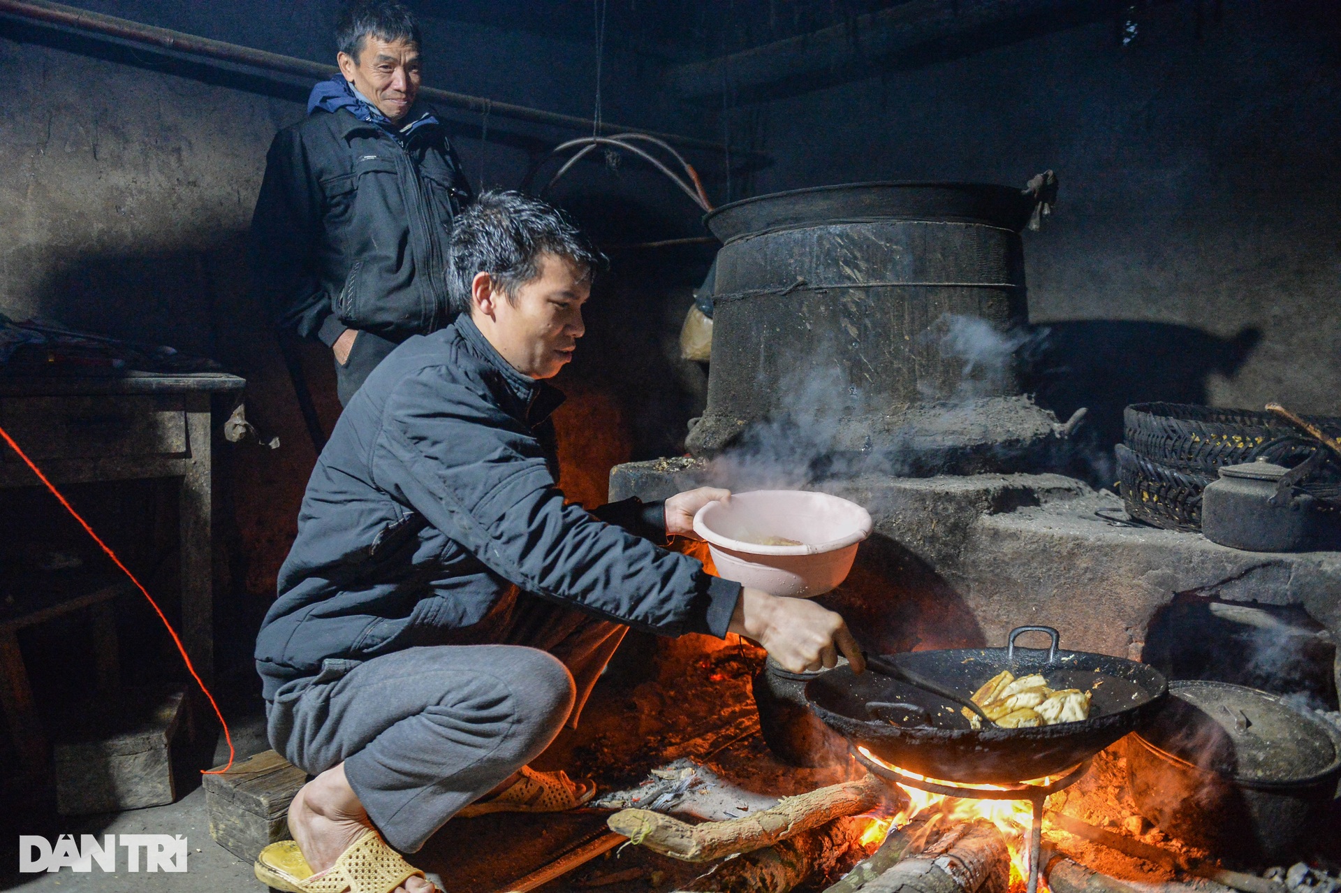 Cuộc sống của người dân vùng núi Mẫu Sơn trong những ngày lạnh thấu xương - 7