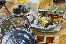 Vụ 3 taxi chở khách đến quán hải sản "tráo hàng": Tung bằng chứng cầu cứu