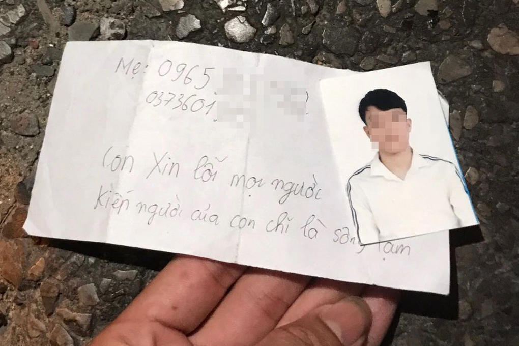 Để lại dòng chữ chỉ là sống tạm, nam thanh niên gieo mình xuống sông - 1 Để lại dòng chữ chỉ là sống tạm, nam thanh niên gieo mình xuống sông - 1