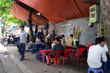 Rát mặt trà đá, mía ép chặt chém ngày nắng nóng