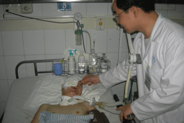 Bóc thành công khối u đẩy lồi mắt bệnh nhân